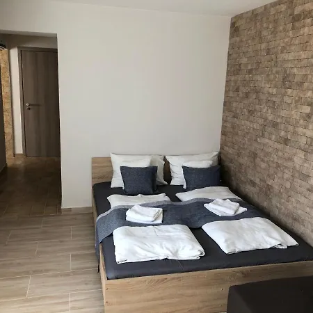 Gatto Verde Apartman Holiday home *